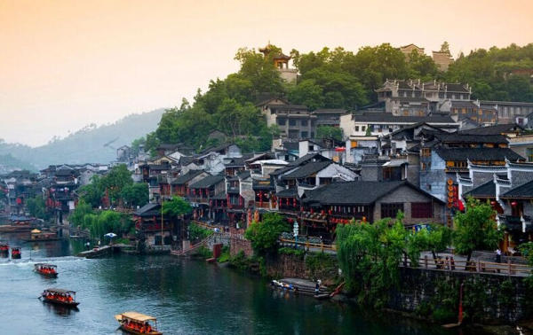 tour đi Phượng Hoàng Cổ Trấn Trương Gia Giới