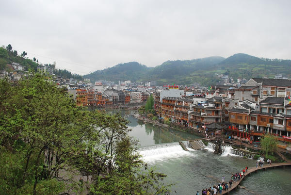 Trương Gia Giới Phượng Hoàng Cổ Trấn tour