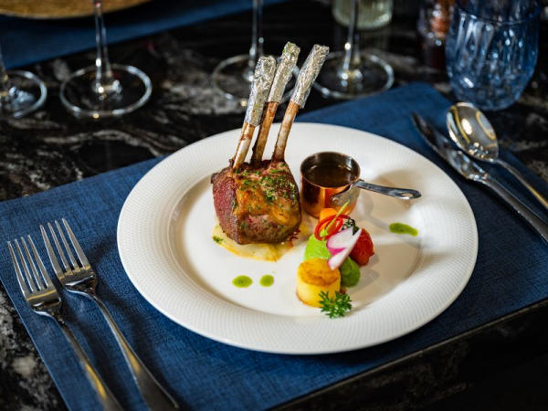Ẩm thực fine-dining du thuyền Tulip