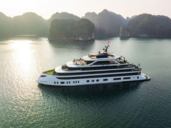 Thiết kế của du thuyền Tulip Cruise Lan Hạ