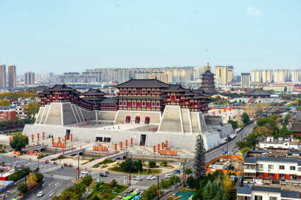 Toàn cảnh Ứng Thiên Môn