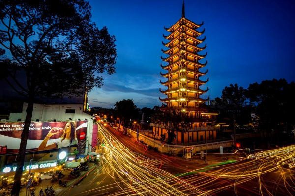 Việt Nam Quốc Tự - Check in Sài Gòn Việt Nam Quốc Tự - Check in Sài Gòn