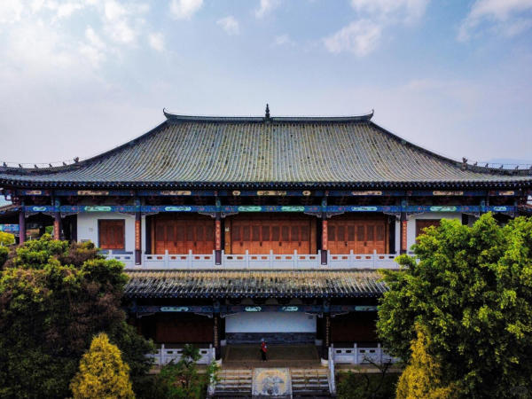check in vườn lựu vạn mẫu Mông Tự