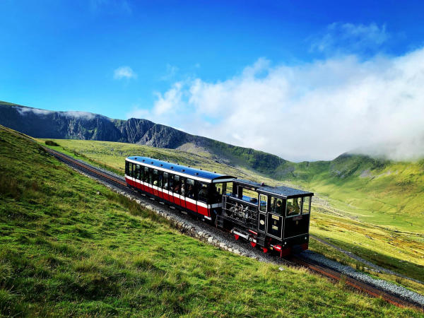 Đường sắt núi Snowdon - Điểm du lịch nổi tiếng xứ Wales Đường sắt núi Snowdon - Điểm du lịch nổi tiếng xứ Wales
