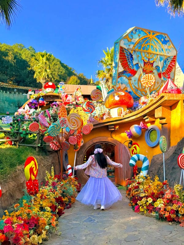 Check in Vương quốc tí hon Côn Minh