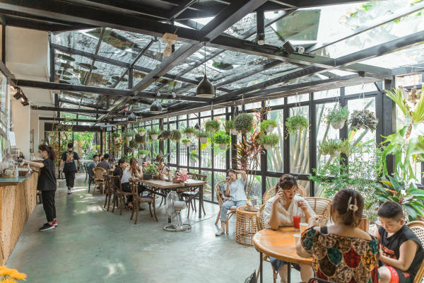 The YLang - Quán cafe đẹp gần bờ hồ