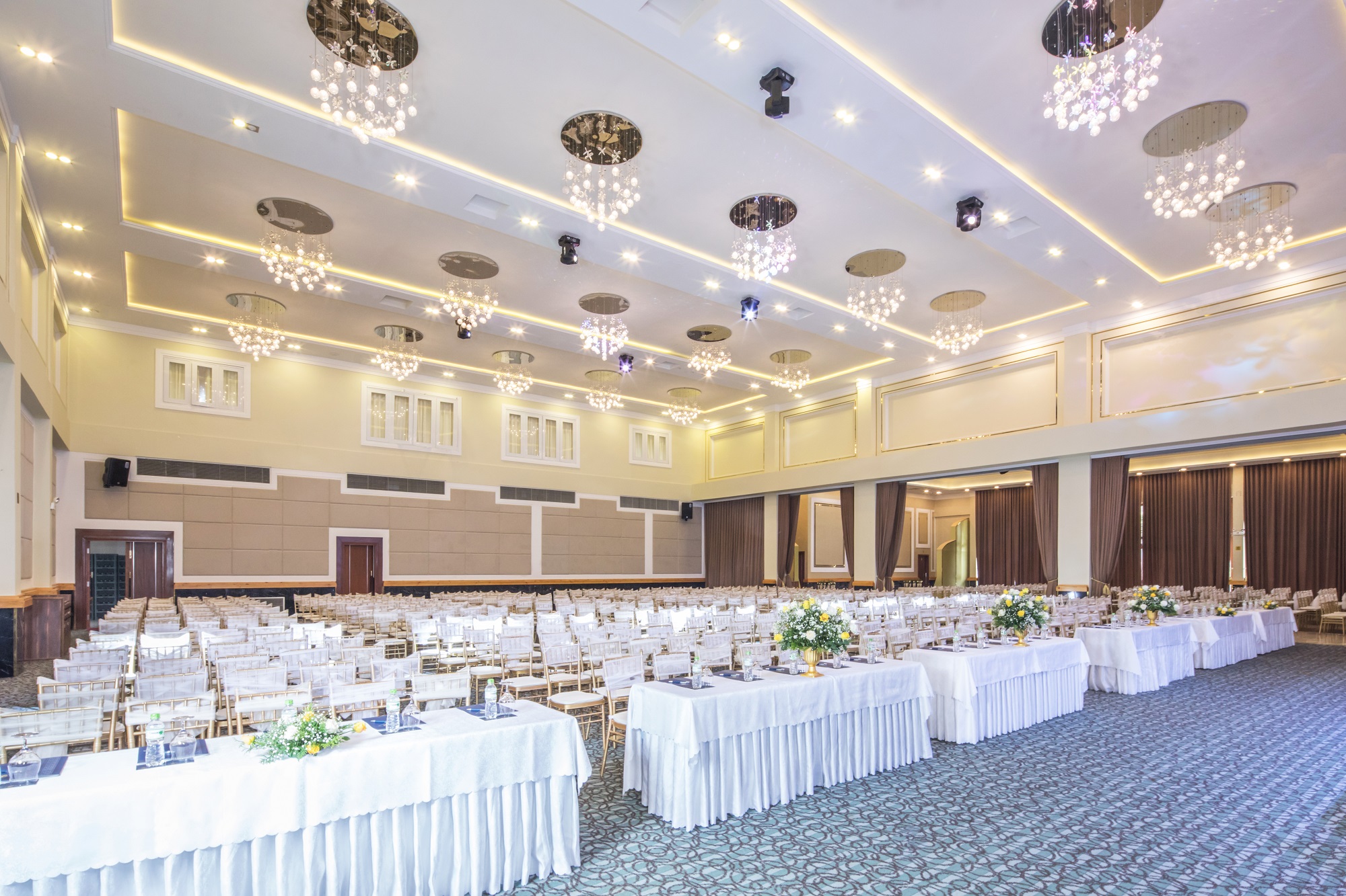 Khách sạn Ladalat Hotel