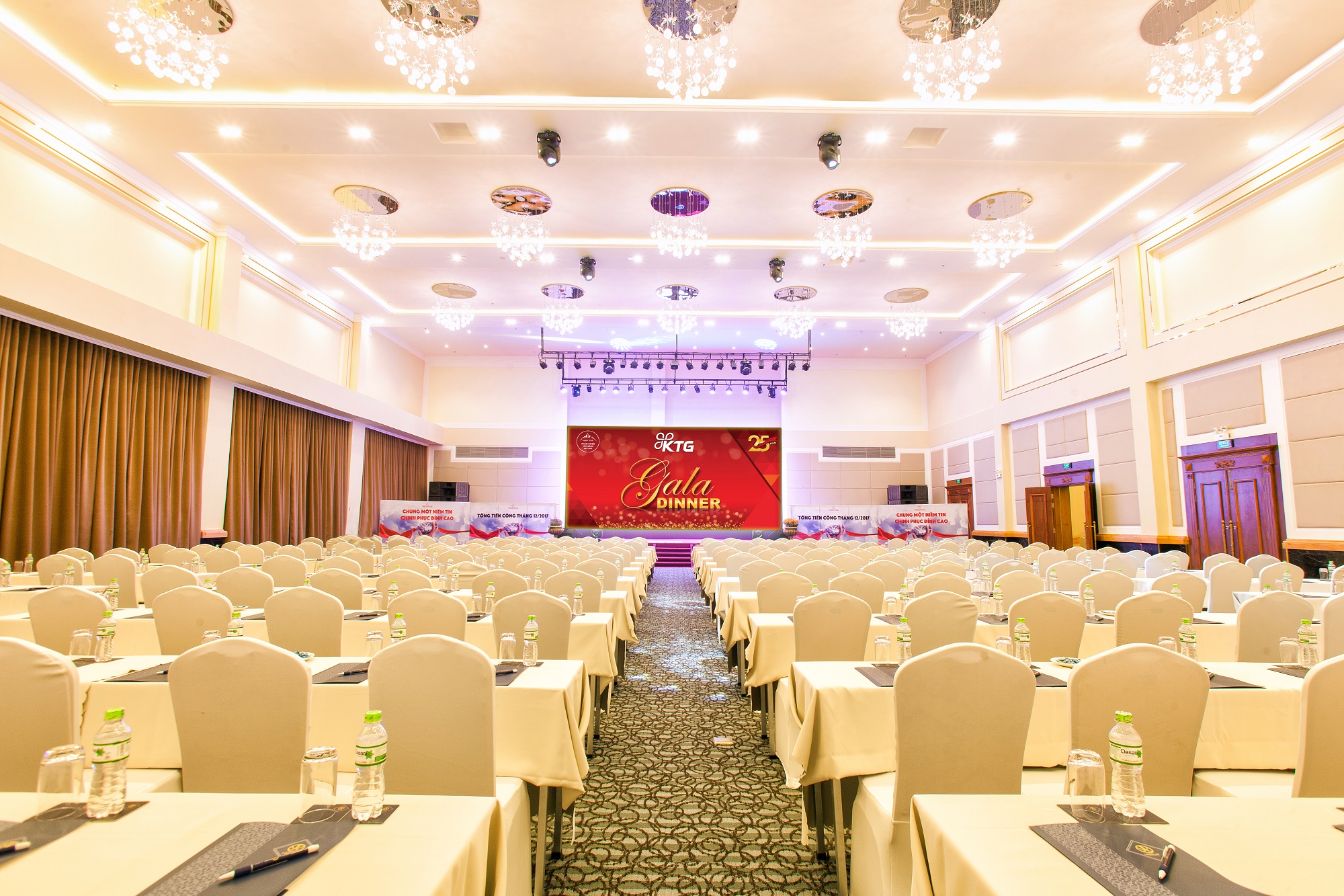 Khách sạn Ladalat Hotel