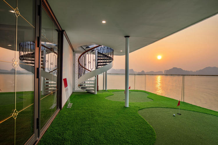 Du thuyền Indochine Grand Cruise Lan Hạ 2 ngày 1 đêm