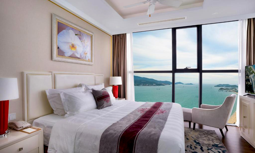 Combo Vinpearl Nha Trang + Vé máy bay khứ hồi 3N2Đ