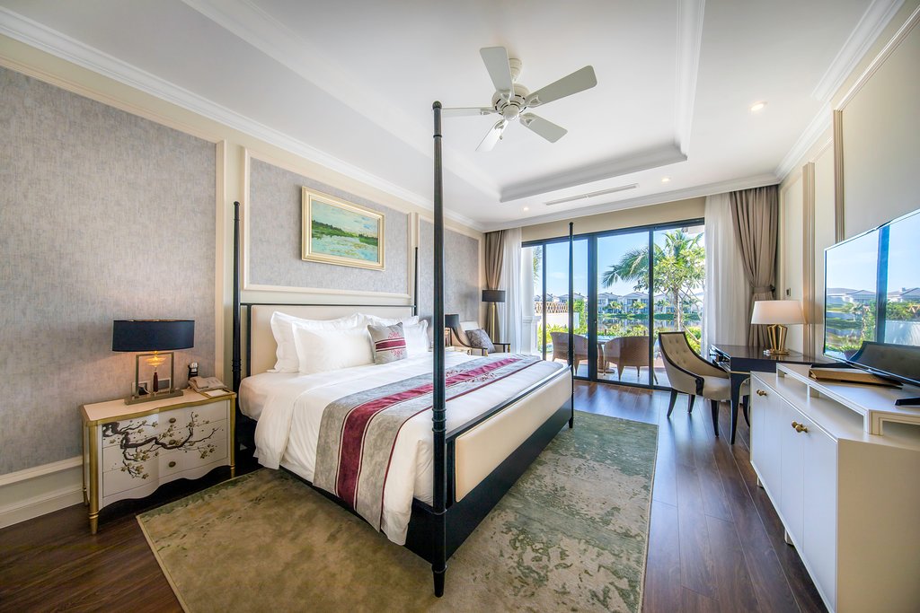 Melia Vinpearl Cam Ranh Beach Resort