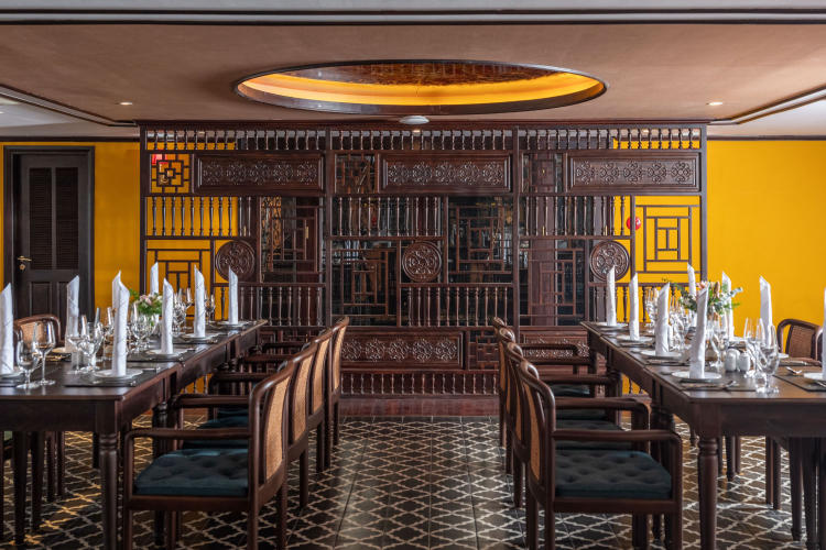 Du thuyền Indochine Grand Cruise Lan Hạ 2 ngày 1 đêm