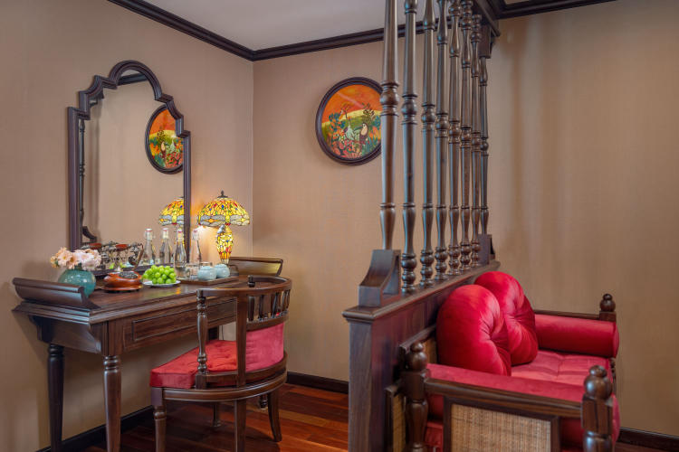 Du thuyền Indochine Grand Cruise Lan Hạ 2 ngày 1 đêm