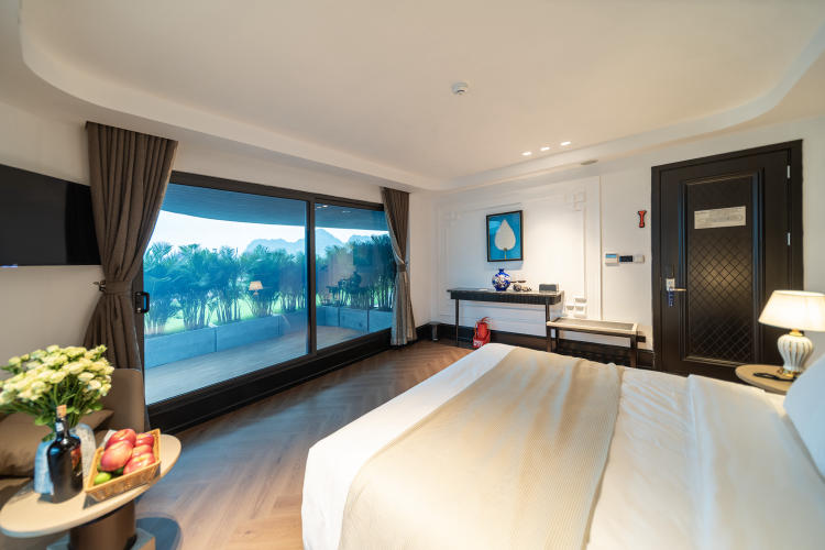 Du thuyền Celina of the Sea Cruise 6 sao vịnh Lan Hạ 2N1Đ