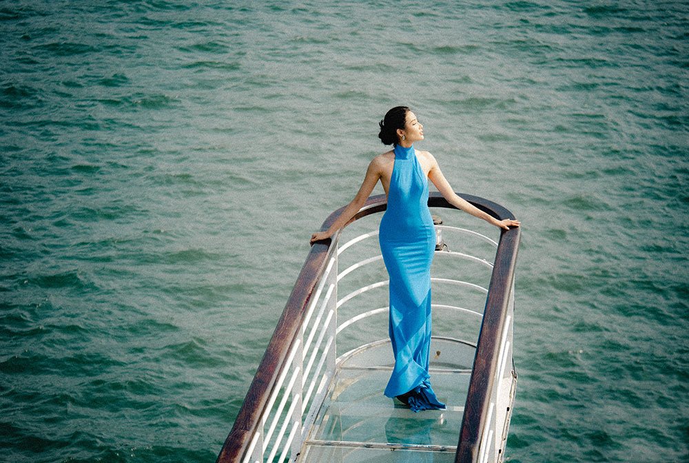 Du Thuyền Ambassador Day Cruise trong ngày Vịnh Hạ Long