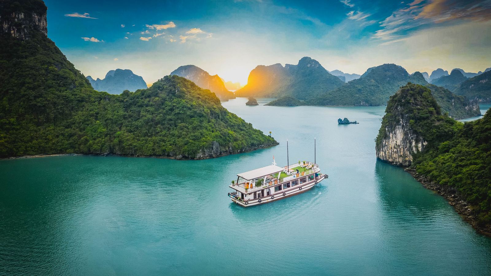 Du thuyền Arcady Premium Cruise 2 Ngày 1 Đêm