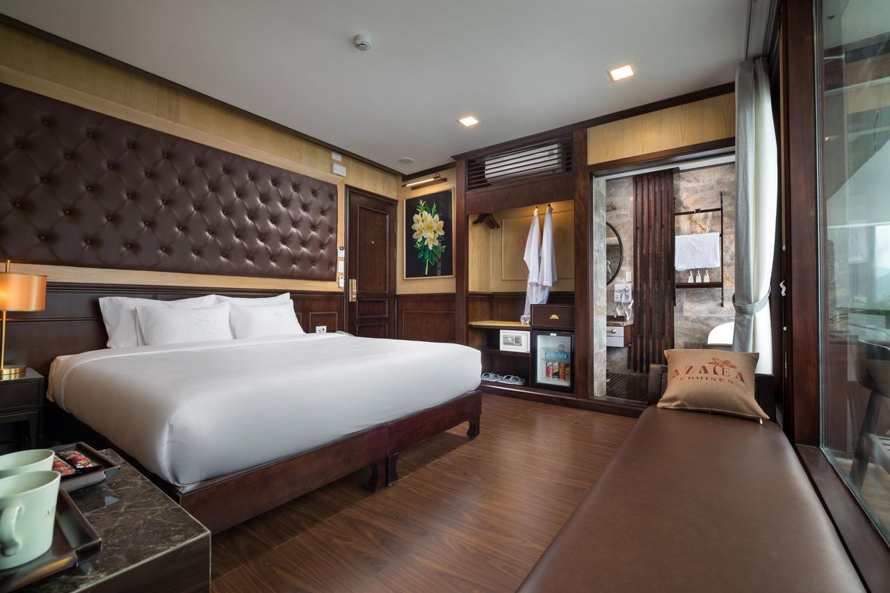 Du thuyền Azalea Cruise 2 Ngày 1 Đêm