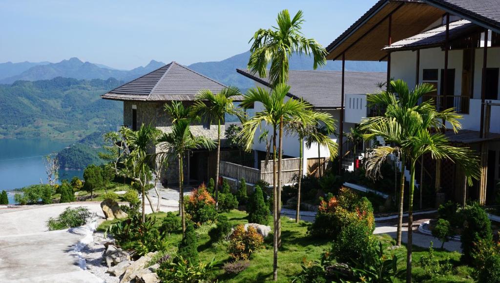 Bakhan Village Resort Hoa Binh