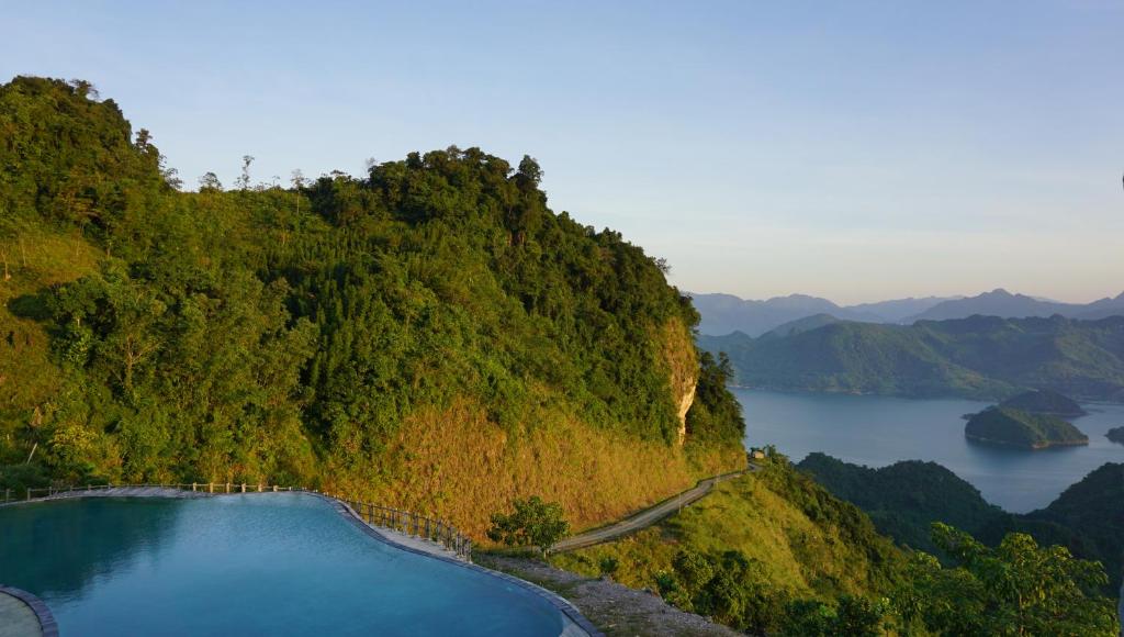 Bakhan Village Resort Hoa Binh