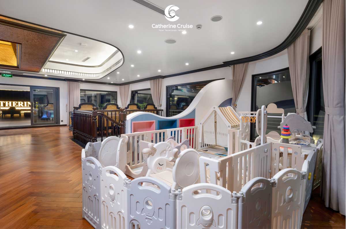 Du thuyền Catherine Hạ Long 6 sao 2 ngày 1 đêm