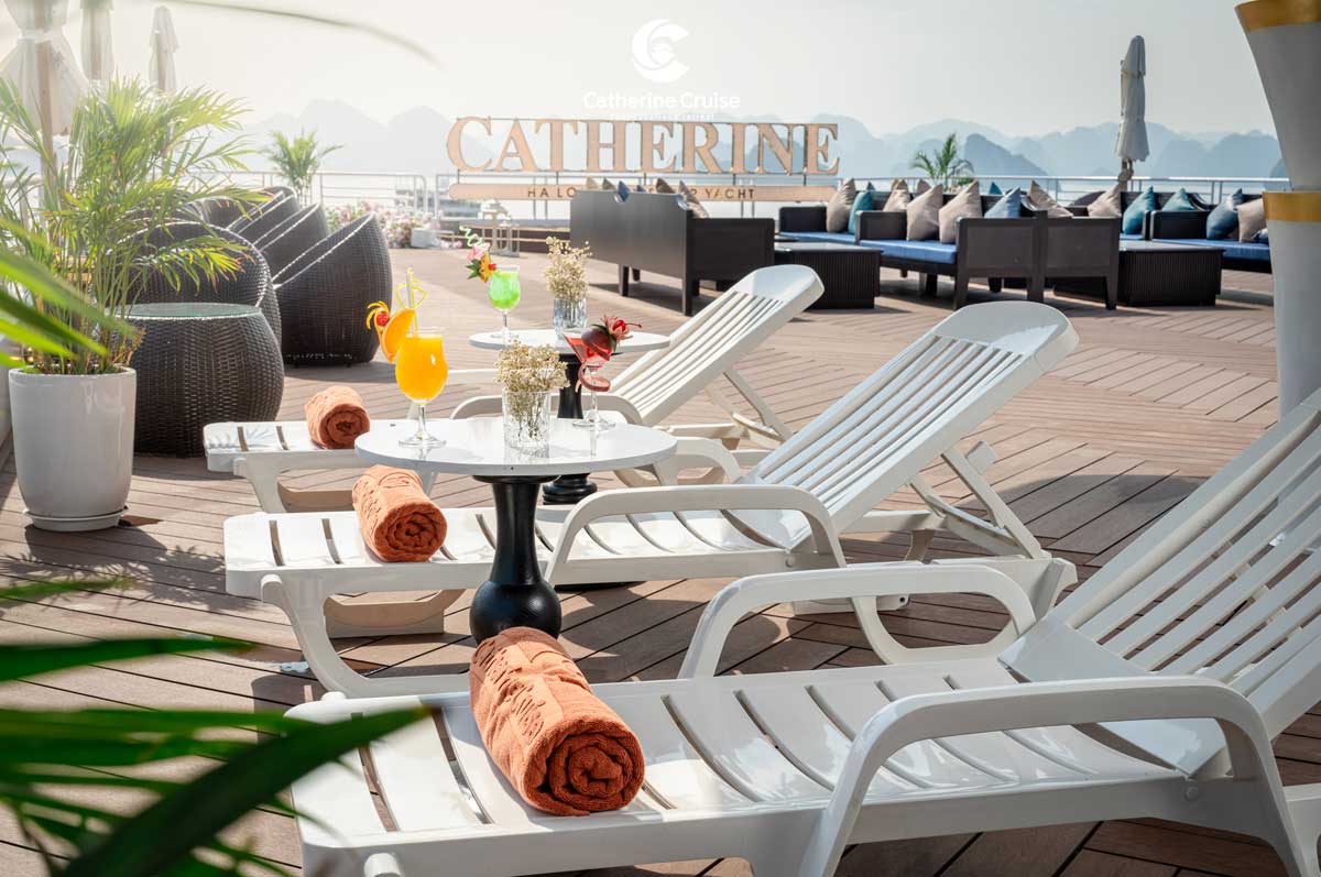Du thuyền Catherine Hạ Long 6 sao 2 ngày 1 đêm