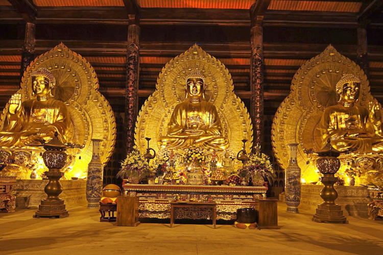 Tour Bái Đính - Tràng An - Hang Múa 1 Ngày