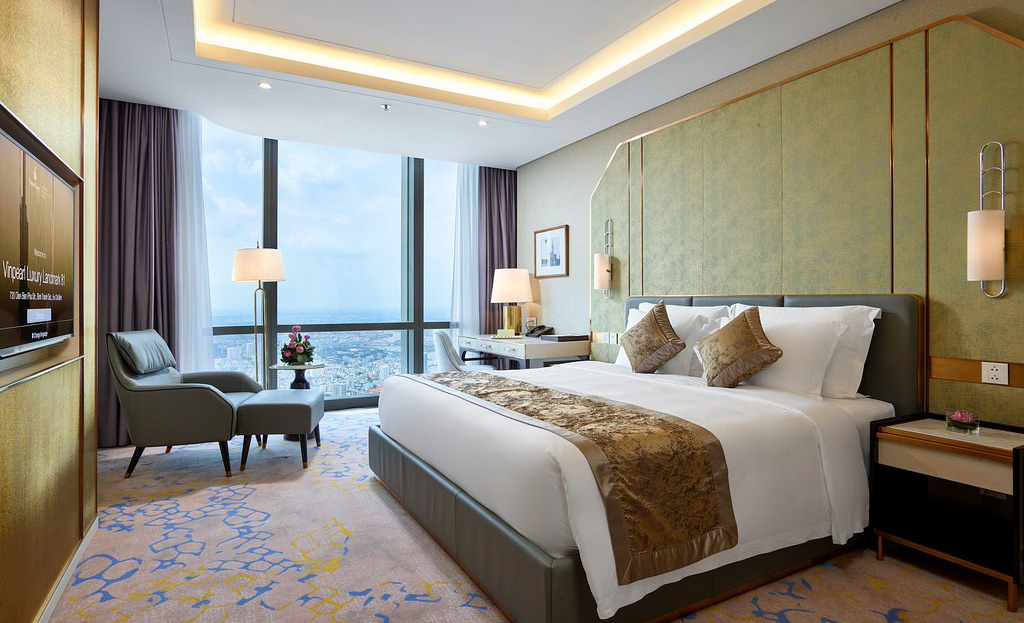 Vinpearl Landmark 81 Autograph Collection