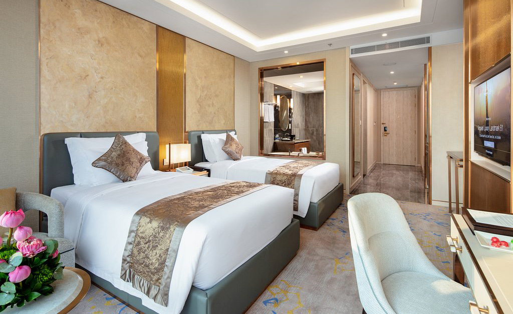 Vinpearl Landmark 81 Autograph Collection