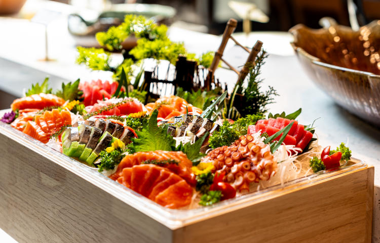Combo du thuyền Dolphin 5 sao và khách sạn Novotel Hạ Long