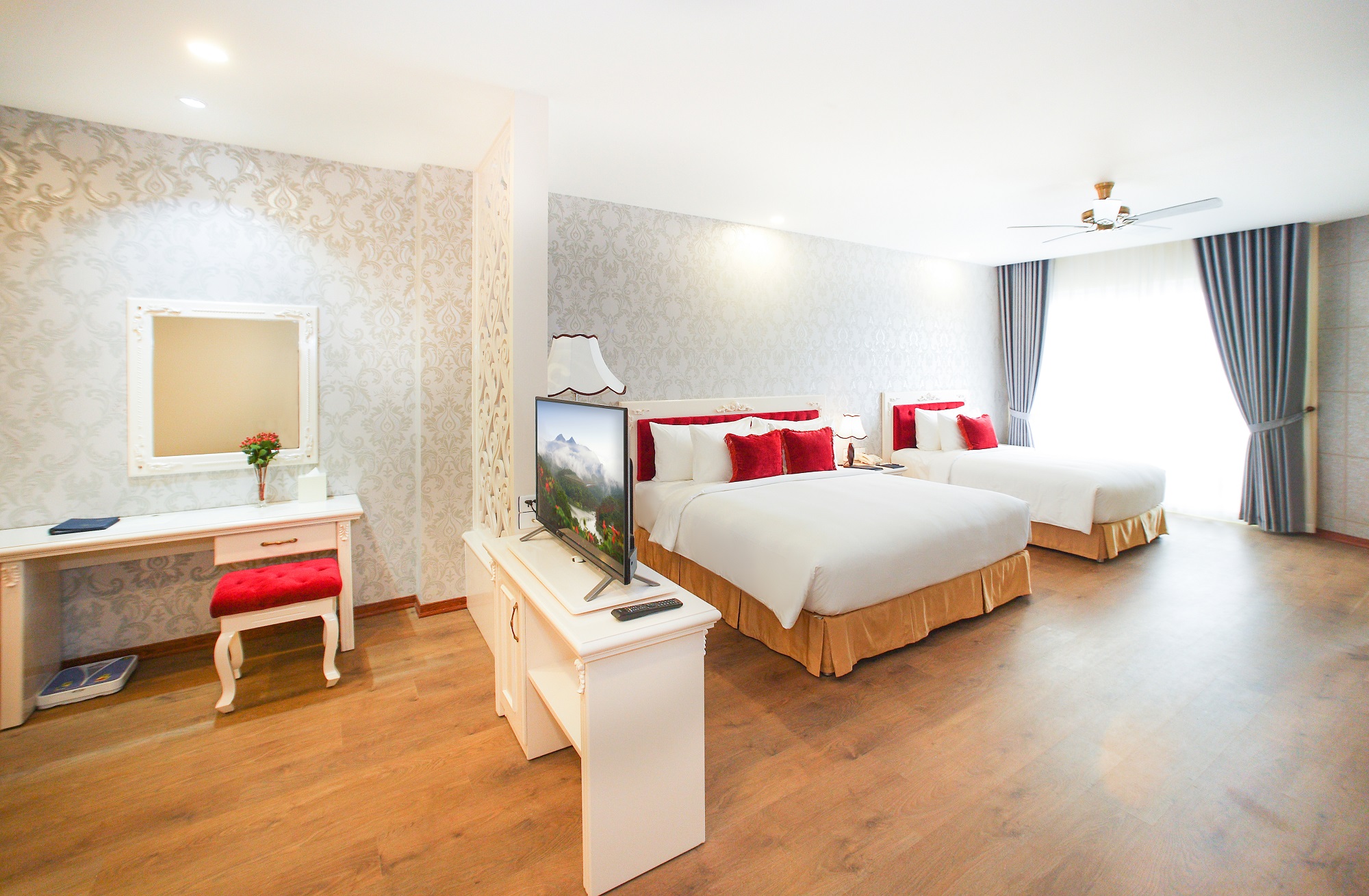 Khách sạn Ladalat Hotel