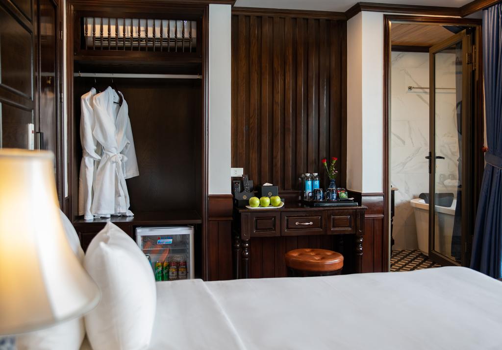 Du thuyền Doris Cruise 2 Ngày 1 Đêm