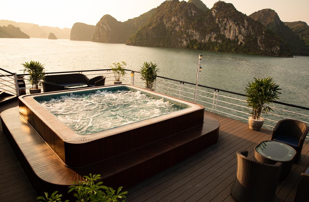 Du thuyền Doris Cruise 2 Ngày 1 Đêm