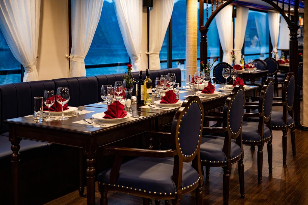 Du thuyền Doris Cruise 2 Ngày 1 Đêm