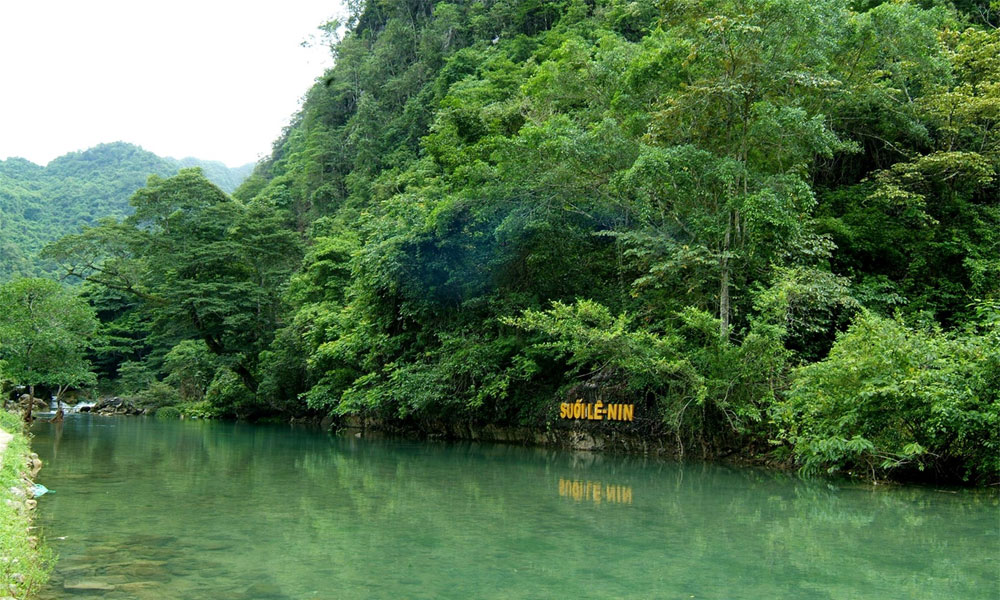 Tour du lịch khám phá Đông Bắc 5 ngày 4 đêm