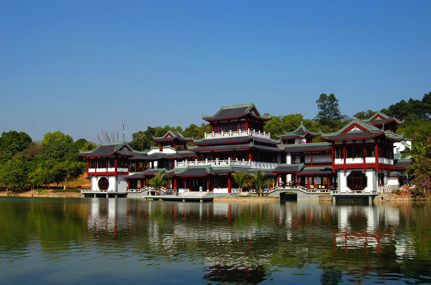 Tour Nam Ninh - Trương Gia Giới - Phượng Hoàng - Phù Dung Trấn 6 Ngày 5 Đêm