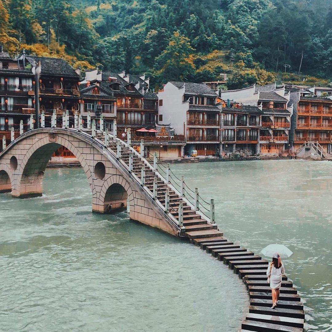 Tour Trung Quốc: Trương Gia Giới - Phượng Hoàng Cổ Trấn 6 ngày 5 đêm