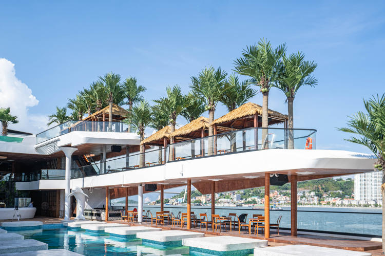 Du thuyền Dolphin Halong Cruise