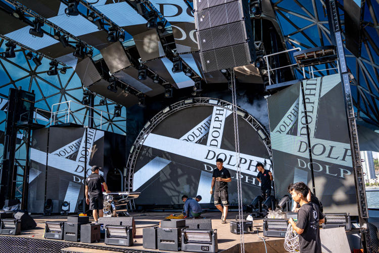 Du thuyền Dolphin Halong Cruise