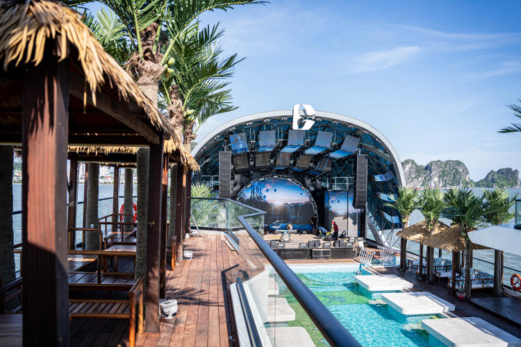 Du thuyền Dolphin Halong Cruise