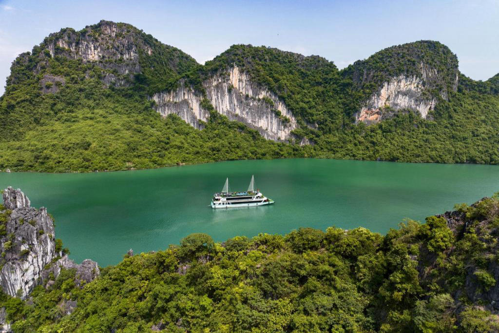Du Thuyền Hạ Long 1 Ngày Amethyst Cruise