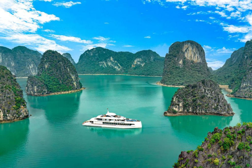 Du Thuyền Hạ Long 1 Ngày Symphony Cruise