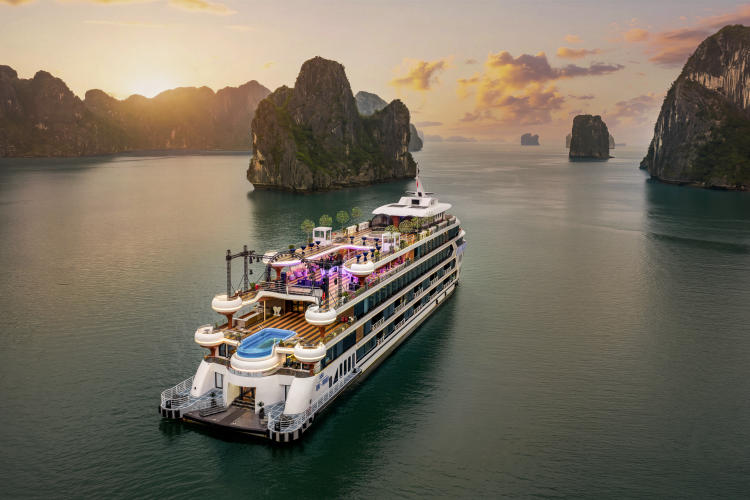 Du thuyền Luna Halong Cruise 2 ngày 1 đêm