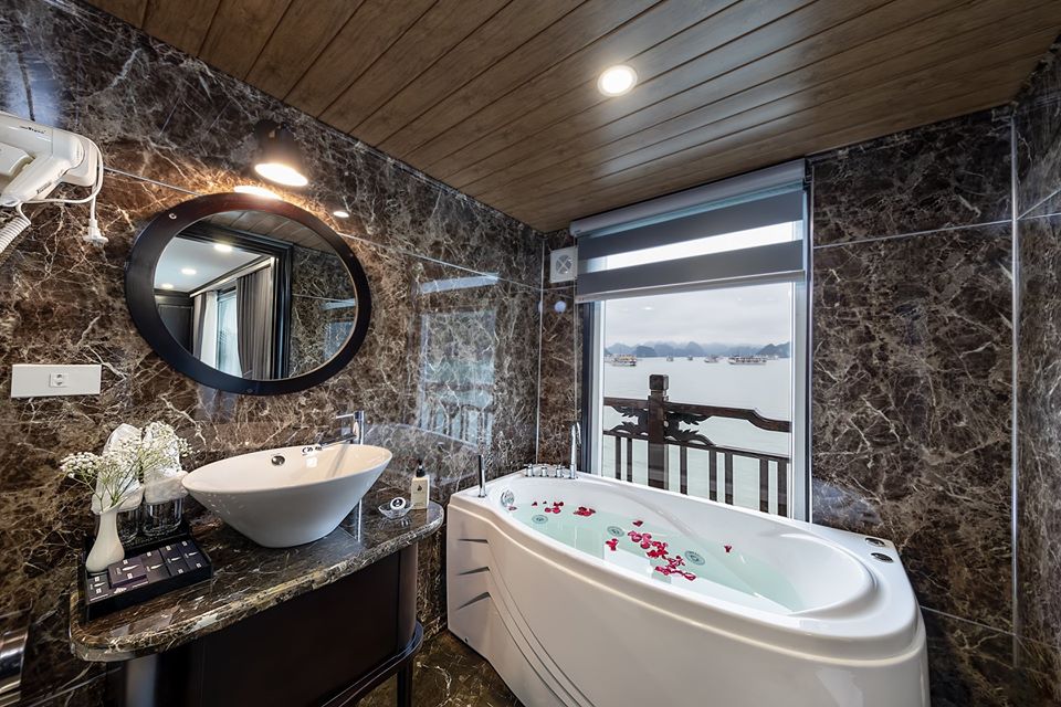 Du Thuyền Margaret 2 Ngày 1 Đêm