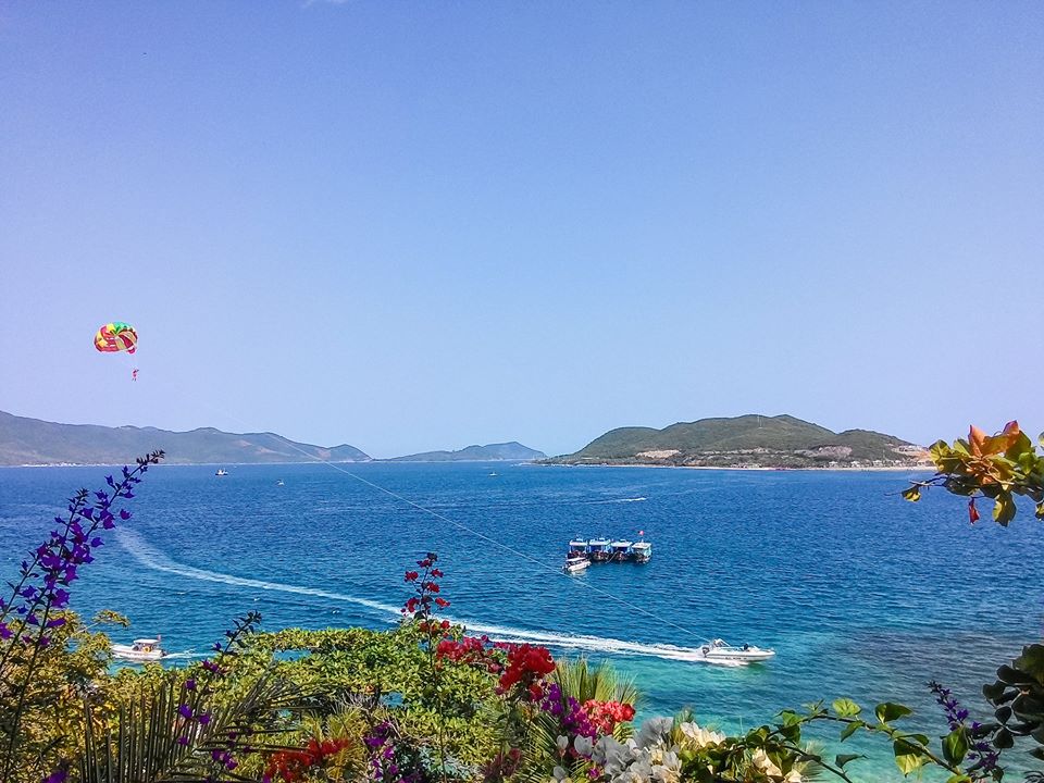 Du thuyền trong ngày Emperor Cruises Nha Trang