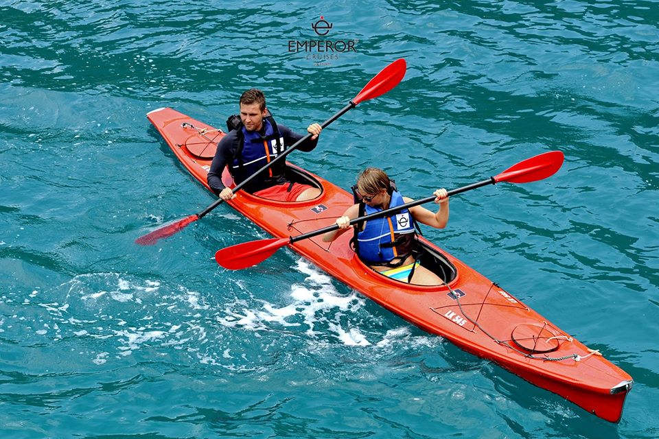 Du thuyền trong ngày Emperor Cruises Nha Trang