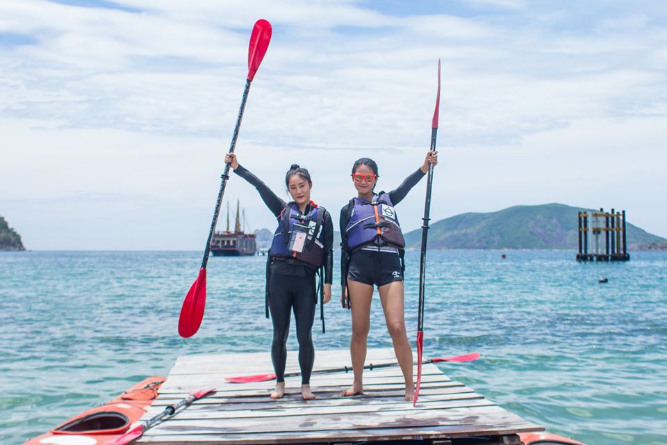Du thuyền trong ngày Emperor Cruises Nha Trang