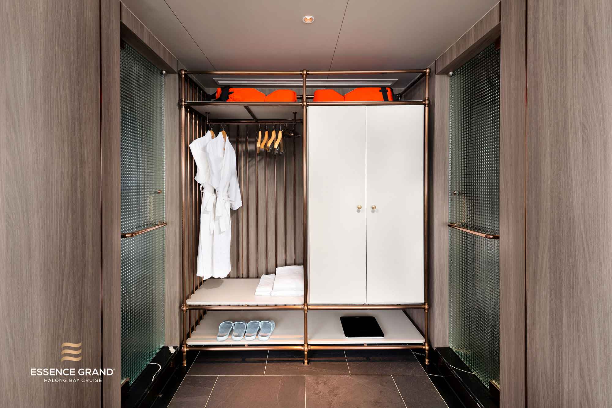 Du Thuyền Grand Pioneers Cruise 2 Ngày 1 Đêm