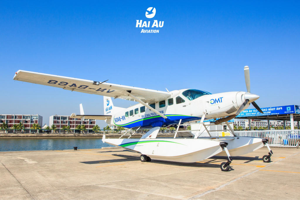 Combo Thủy Phi Cơ Hạ Long + Bữa trưa + Đồ uống