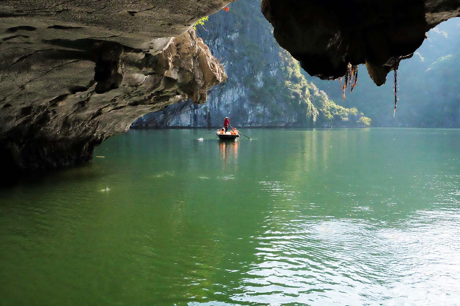 Du thuyền Heritage Bình Chuẩn Cruise 2 Ngày 1 Đêm