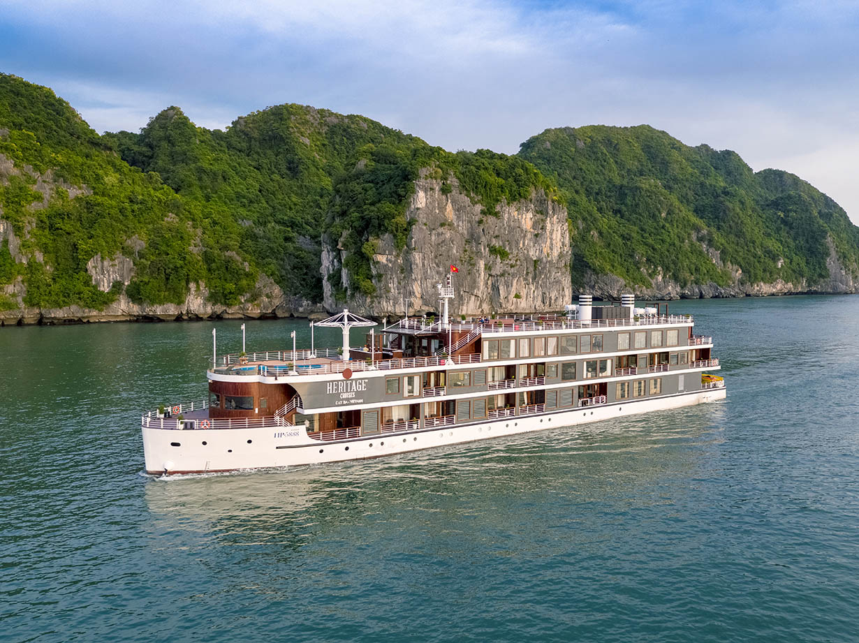 Du thuyền Heritage Bình Chuẩn Cruise 2 Ngày 1 Đêm